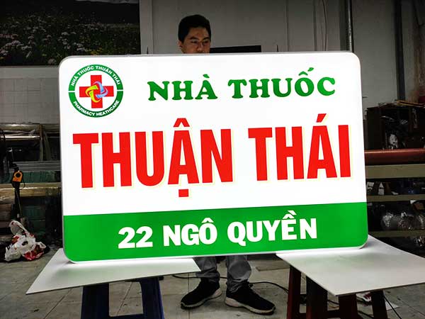 hộp đèn hút nổi chữ nhật