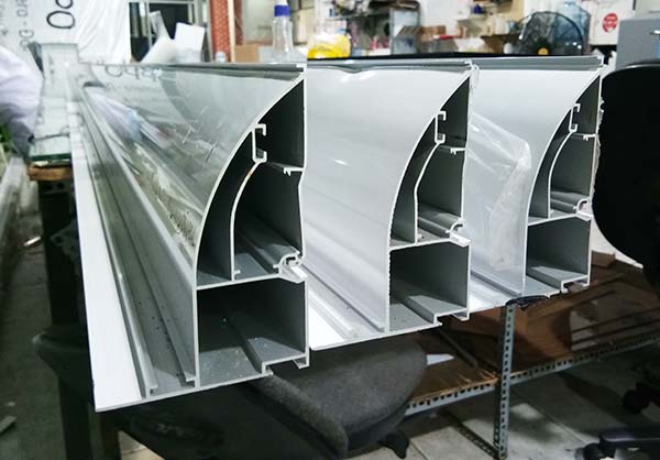 nhôm nắp bật không viền 12 cm