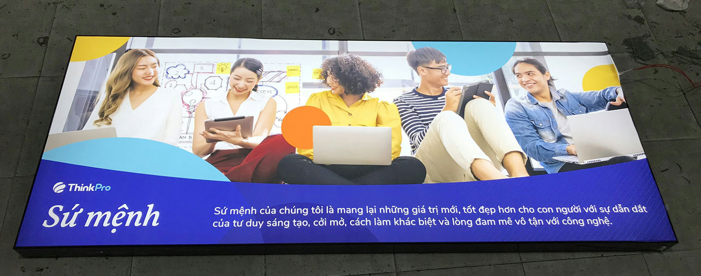 hộp đèn quảng cáo