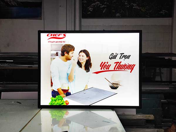 hộp đèn qc gia công tại xưởng