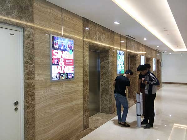 hộp đèn siêu mỏng nắp hít quảng cáo
