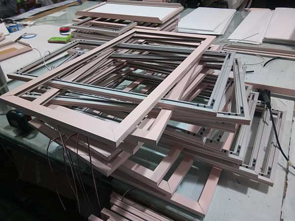 nhôm siêu mỏng nắp bật