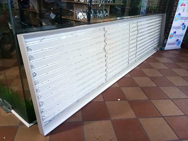 hộp đèn nắp bật không viền