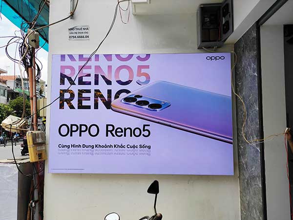 hộp đèn quảng cáo nắp bật không viền
