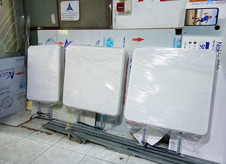 hộp đèn hút nổi vuông