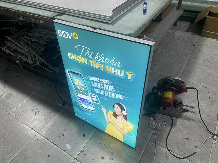 hộp đèn không viền siêu mỏng