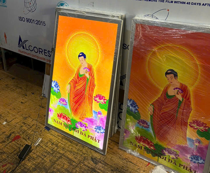 khung tranh đèn Phật giáo