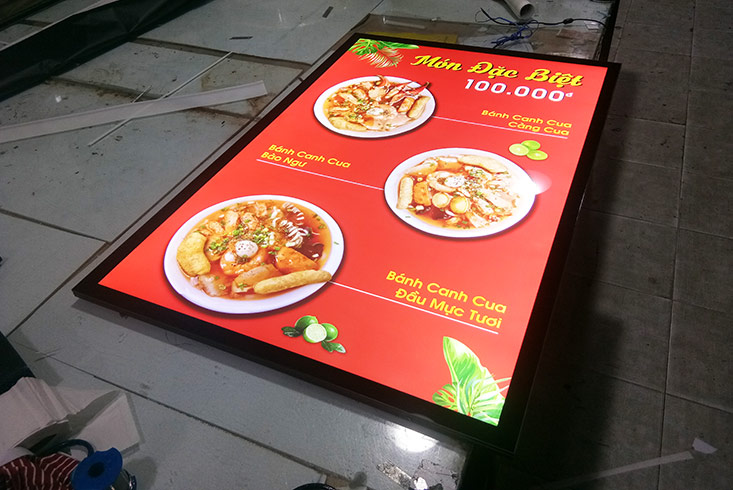 hộp đèn nắp hít màu đen