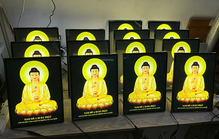 hộp đèn tranh Phật A Di Đà