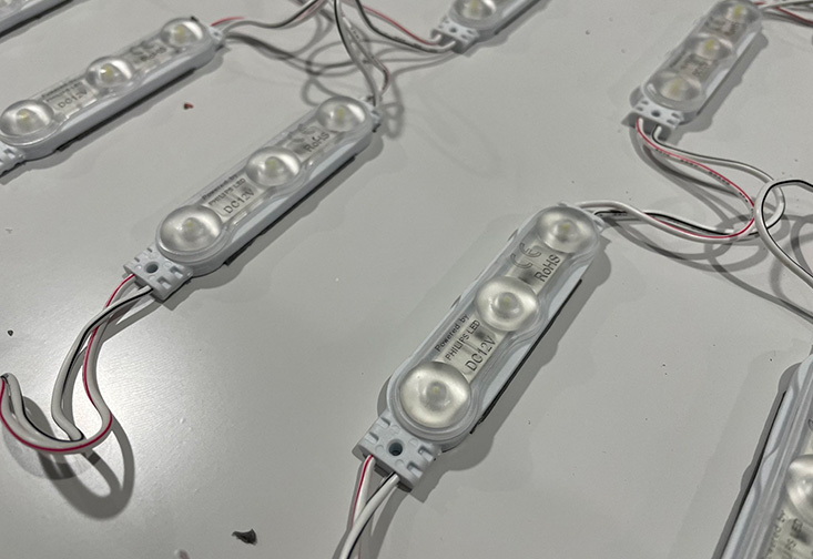 Led dùng cho hộp đèn không viền ngoài trời
