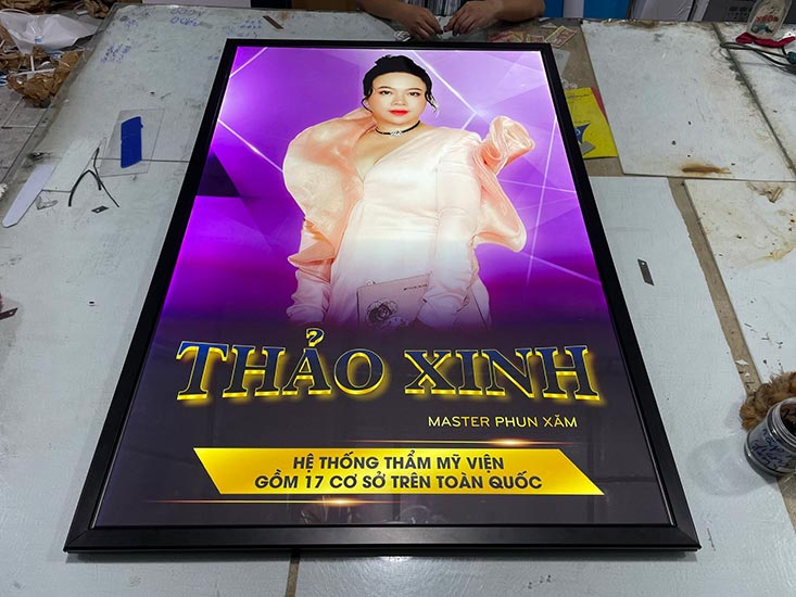 hộp đèn siêu mỏng nắp bật 4cm màu đen
