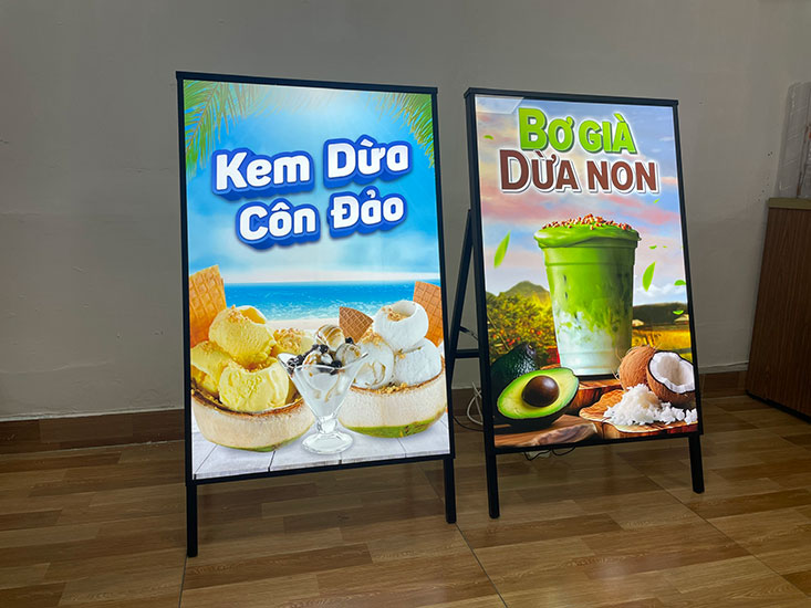 khung tranh điện chân đứng chữ A