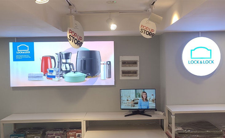 Hộp đèn không viền nhét ron 6cm Tân Hải Thái được sử dụng tại cửa hàng Lock Lock